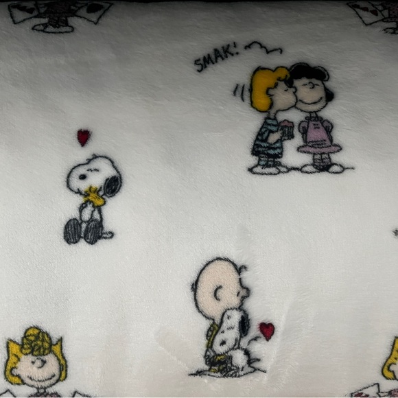 Peanuts Character Fleece Blanket